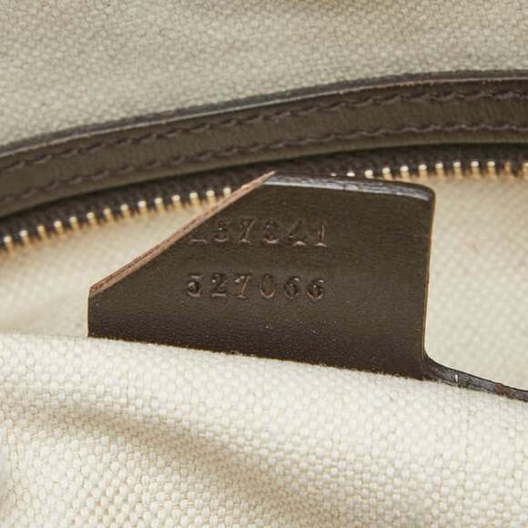 GUCCI Authentic Cream Leather Shoulder Bag - Picture 10 of 10